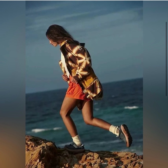 NWT FP Movement Singin' In The Rain Packable Jacket in Golden Shibori Small $198 - Picture 3 of 10